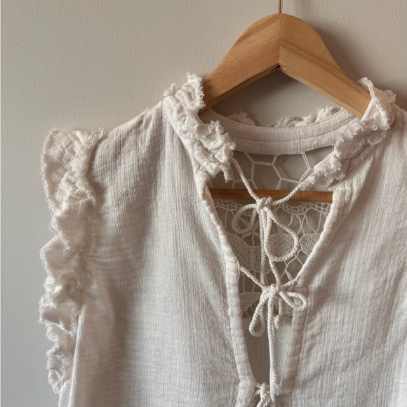 Tie front gauze top - Picture 2 of 3